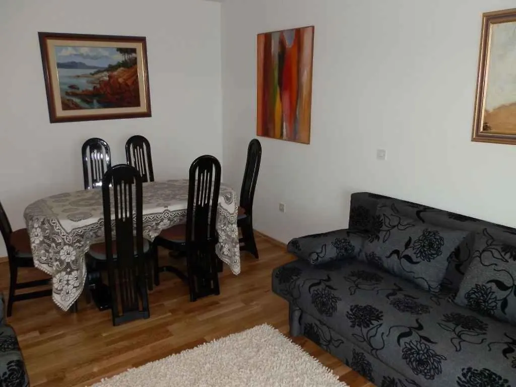 Apartments In Novi Vinodolski 15477